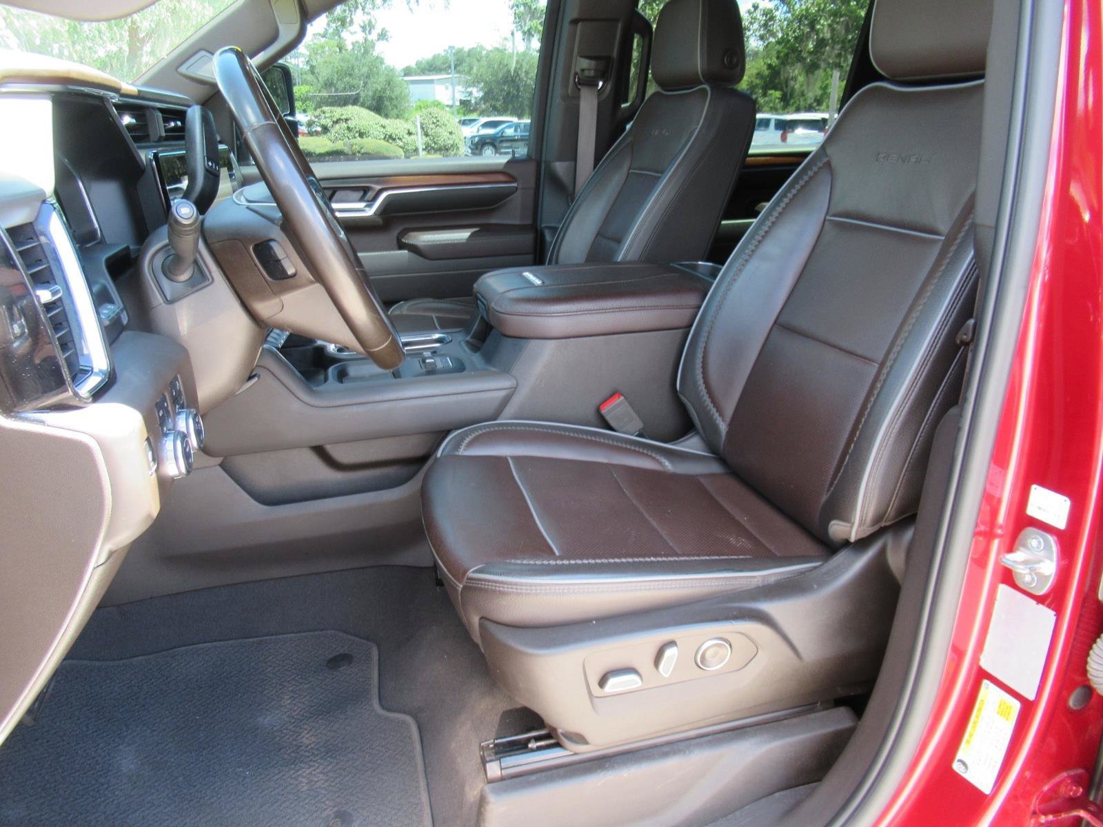 Used 2024 GMC Sierra 2500 Denali w/ Denali Reserve Package AWD/4WD image 19