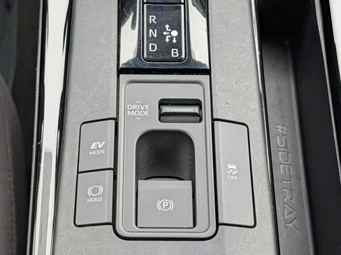 Used 2023 Toyota Prius LE FWD image 29