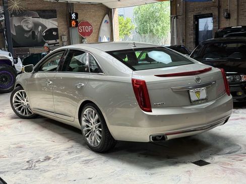 Used 2013 Cadillac XTS Platinum w/ Driver Assist Package FWD image 4
