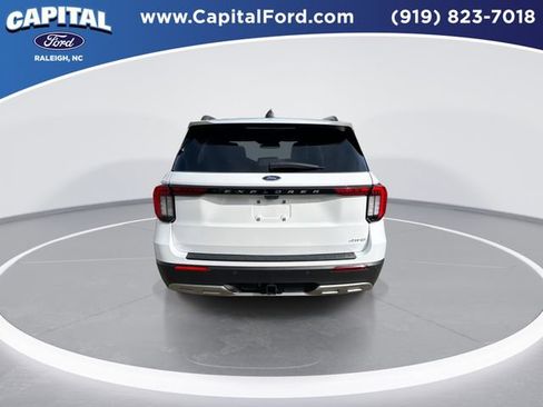 Certified 2025 Ford Explorer Active w/ Active Comfort Package image 7