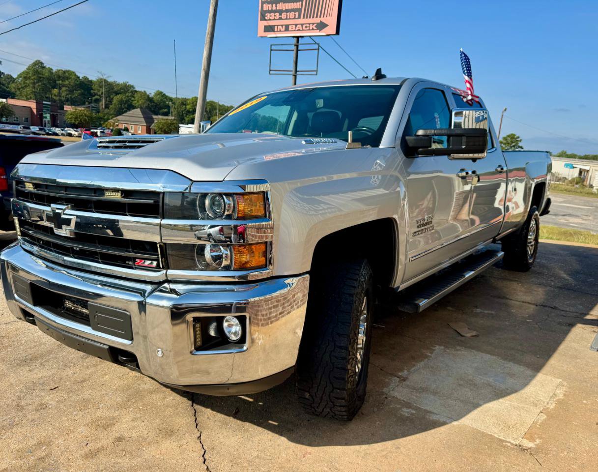 Used 2019 Chevrolet Silverado 3500 LTZ w/ Duramax Plus Package AWD/4WD image 6
