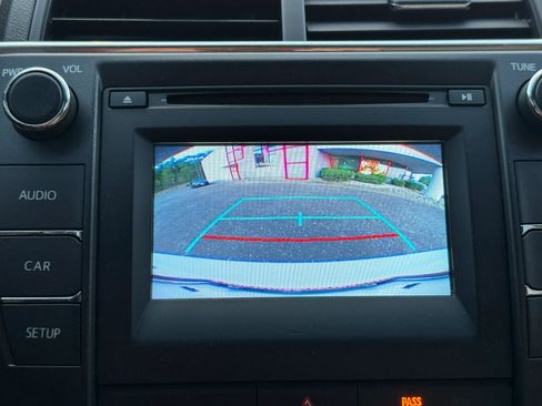 Used 2016 Toyota Camry LE FWD image 27