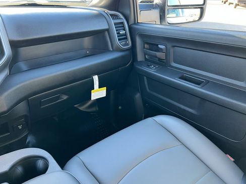 New 2026 RAM 2500 Tradesman w/ Chrome Appearance Group image 10