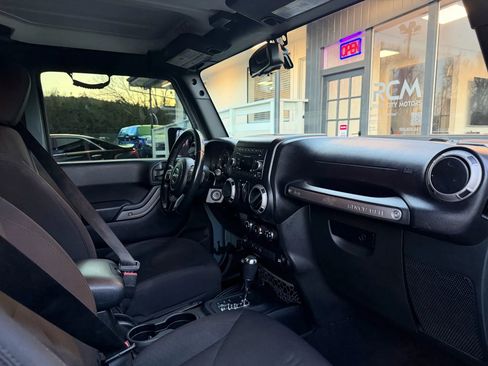 Used 2015 Jeep Wrangler Sport w/ Quick Order Package 24S image 19