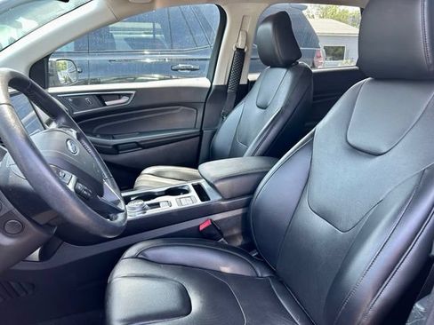 Used 2021 Ford Edge Titanium w/ Equipment Group 301A FWD image 6