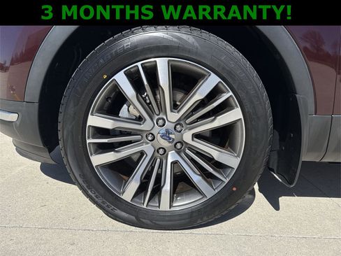 Used 2018 Ford Explorer Platinum image 36