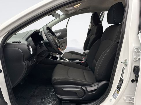 Used 2023 Kia Forte LXS image 11
