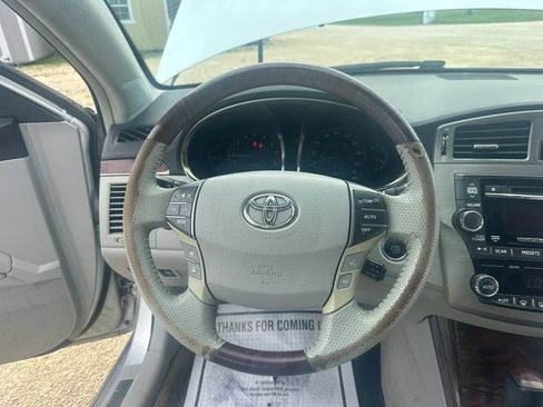 Used 2011 Toyota Avalon Limited FWD image 14