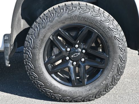 Used 2024 Chevrolet Silverado 1500 LT Trail Boss w/ Protection Package AWD/4WD image 13