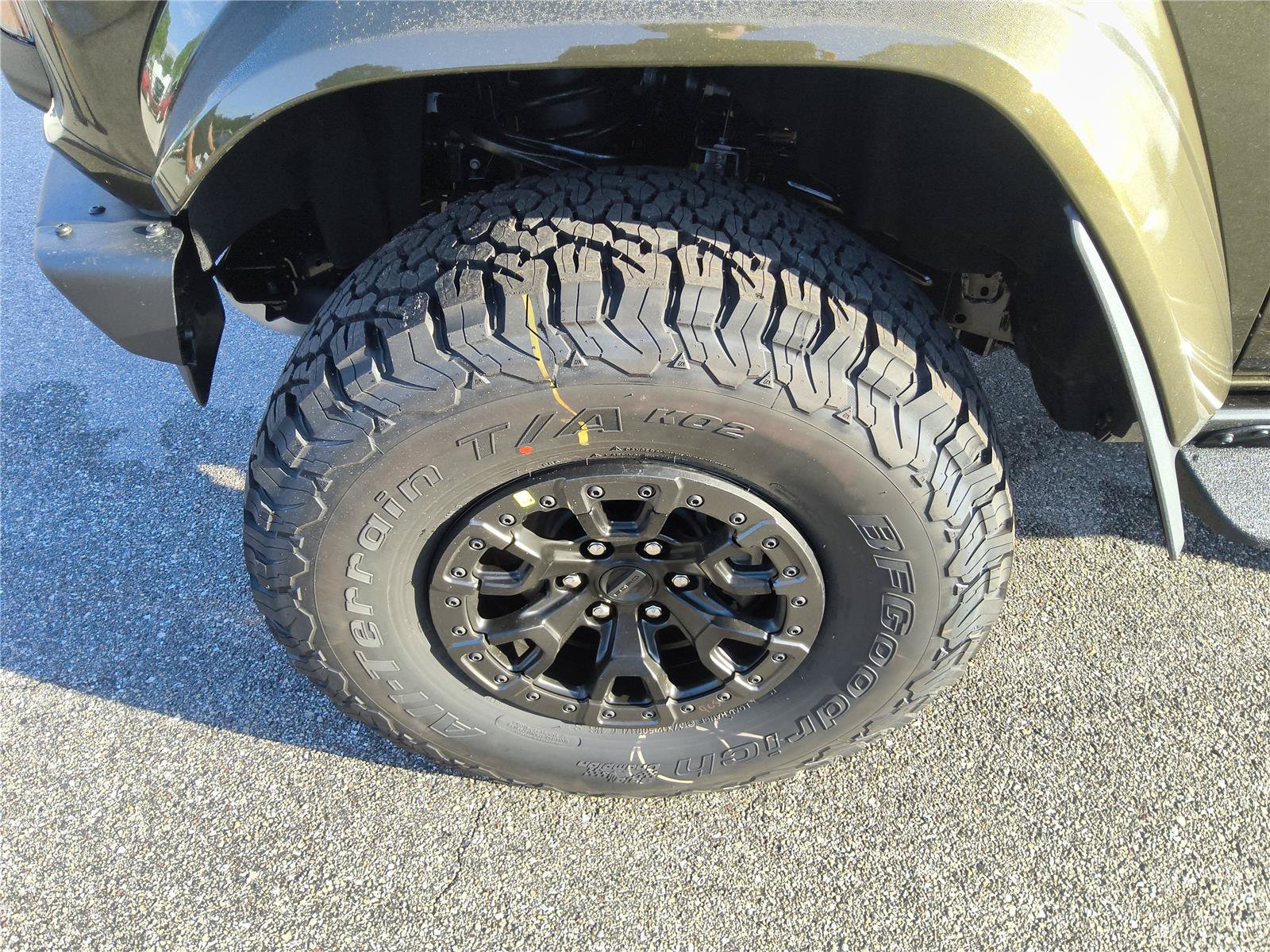 New 2026 Ford Bronco Raptor w/ Interior Carbon Fiber Pack AWD/4WD image 10