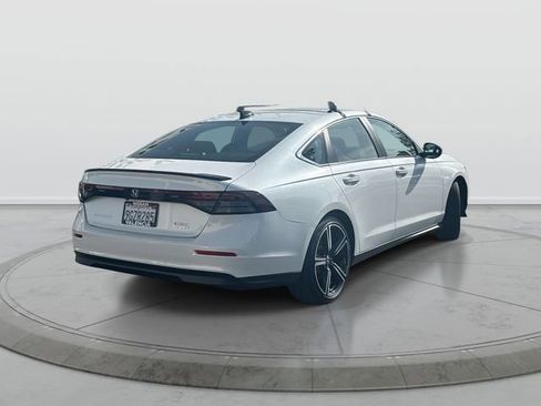 Used 2023 Honda Accord Sport image 4