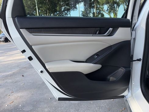 Used 2018 Honda Accord EX-L image 22