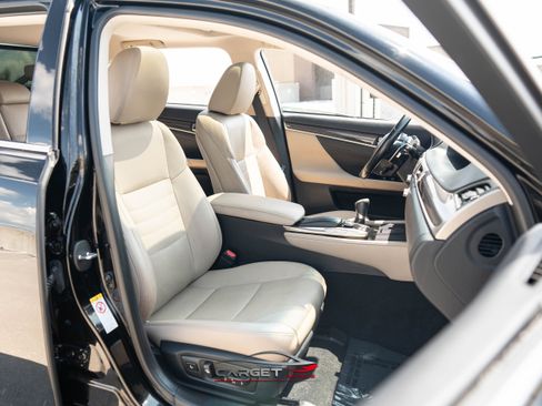 Used 2017 Lexus GS 350 w/ Premium Package image 17