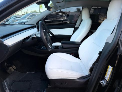 Used 2022 Tesla Model Y Long Range AWD/4WD image 12