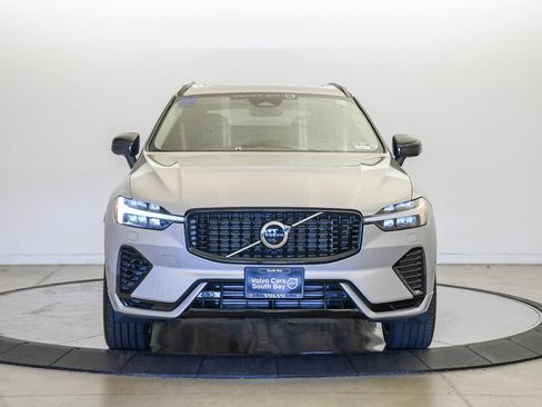 Certified 2023 Volvo XC60 T8 Ultimate AWD/4WD image 6