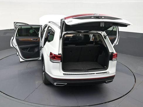 Used 2025 Volkswagen Atlas SE FWD image 32