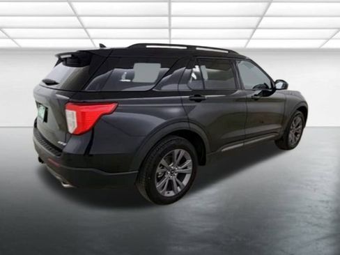 New 2024 Ford Explorer XLT w/ Equipment Group 202A image 10