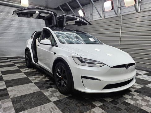Used 2022 Tesla Model X AWD/4WD image 4