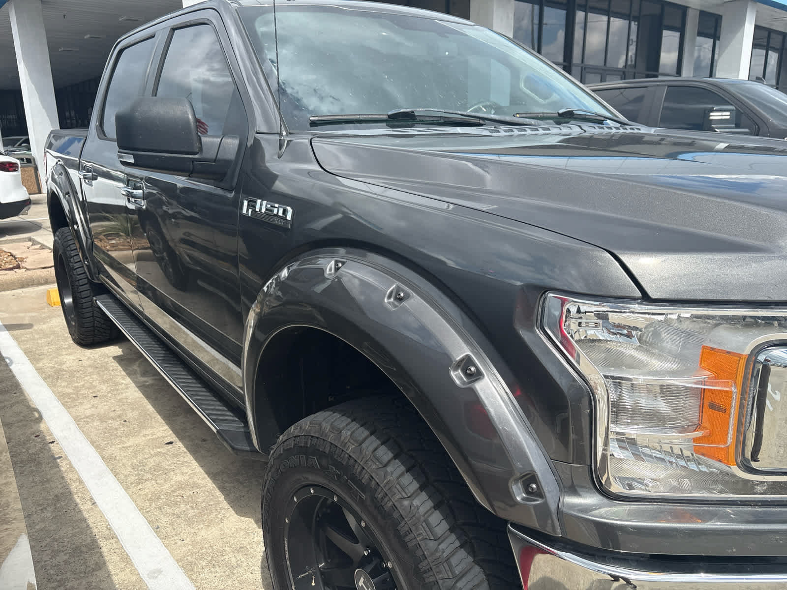 Used 2018 Ford F150 XLT w/ Equipment Group 302A Luxury AWD/4WD image 7