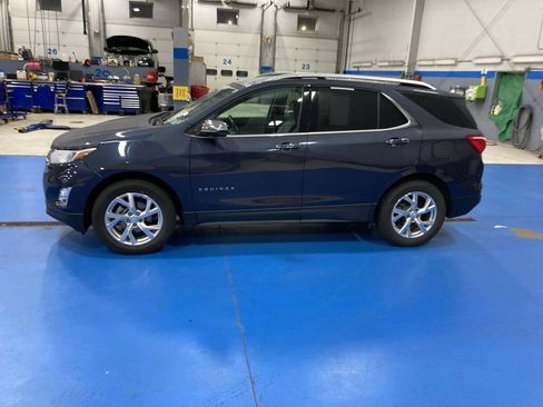 Used 2018 Chevrolet Equinox Premier w/ Infotainment II Package AWD/4WD image 4