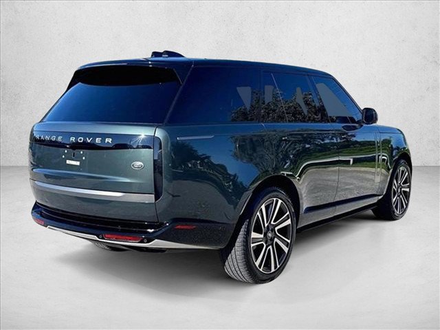 Used 2023 Land Rover Range Rover SE AWD/4WD image 2
