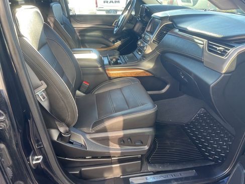 Used 2019 GMC Yukon XL Denali image 31