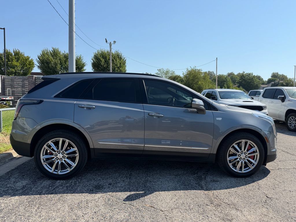 Used 2022 Cadillac XT5 Sportv w/ Technology Package AWD/4WD image 2