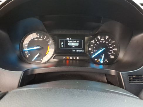 Used 2018 Ford Explorer XLT image 19