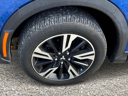 Used 2023 Mitsubishi Eclipse Cross SE image 9