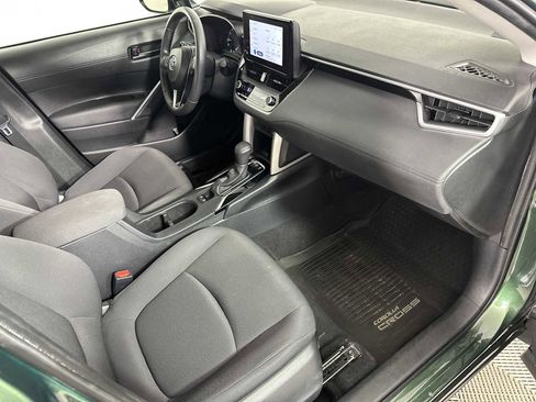 Used 2024 Toyota Corolla Cross LE image 25