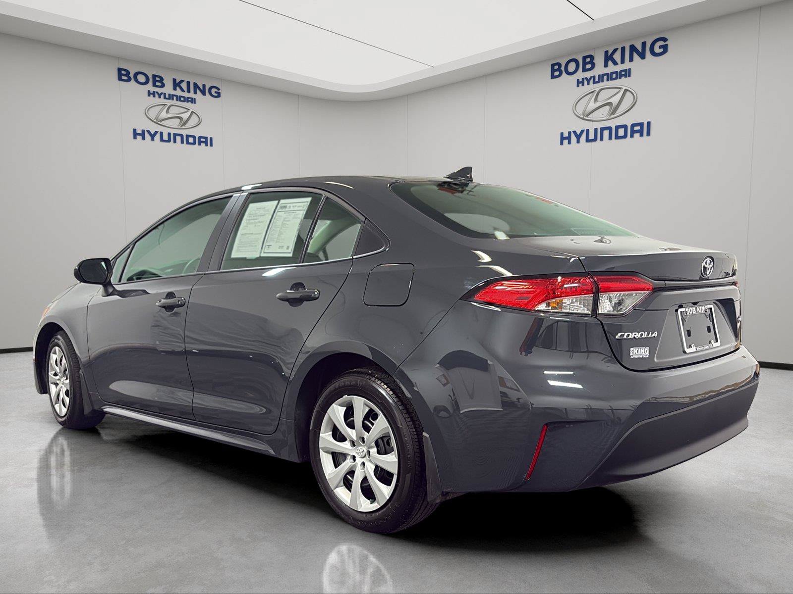 Used 2026 Toyota Corolla LE FWD image 3