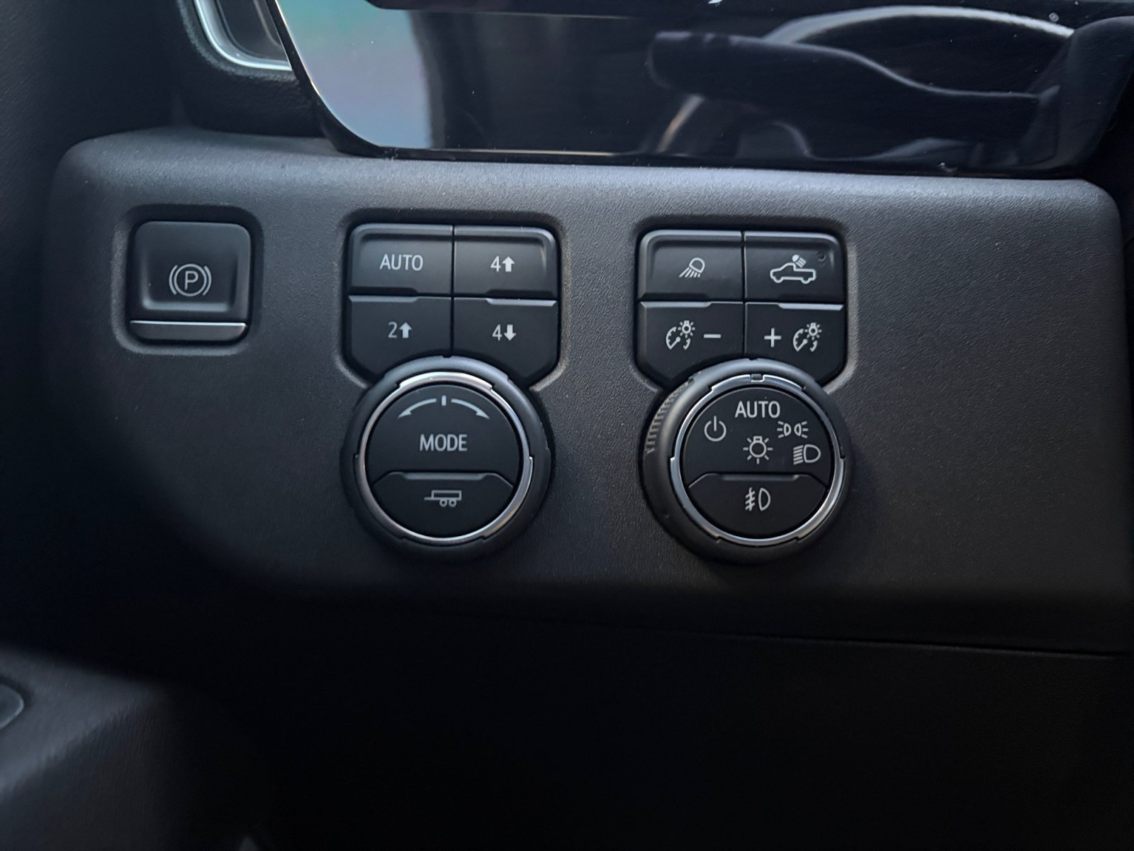 Used 2022 Chevrolet Silverado 1500 LT Trail Boss w/ LT Trail Boss Premium Package AWD/4WD image 25