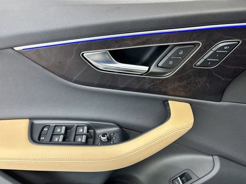 Certified 2025 Audi Q7 2.0T Premium Plus w/ Premium Plus Package image 19