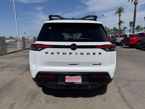 New 2026 Nissan Pathfinder Rock Creek w/ Rock Creek Premium Package AWD/4WD image 5