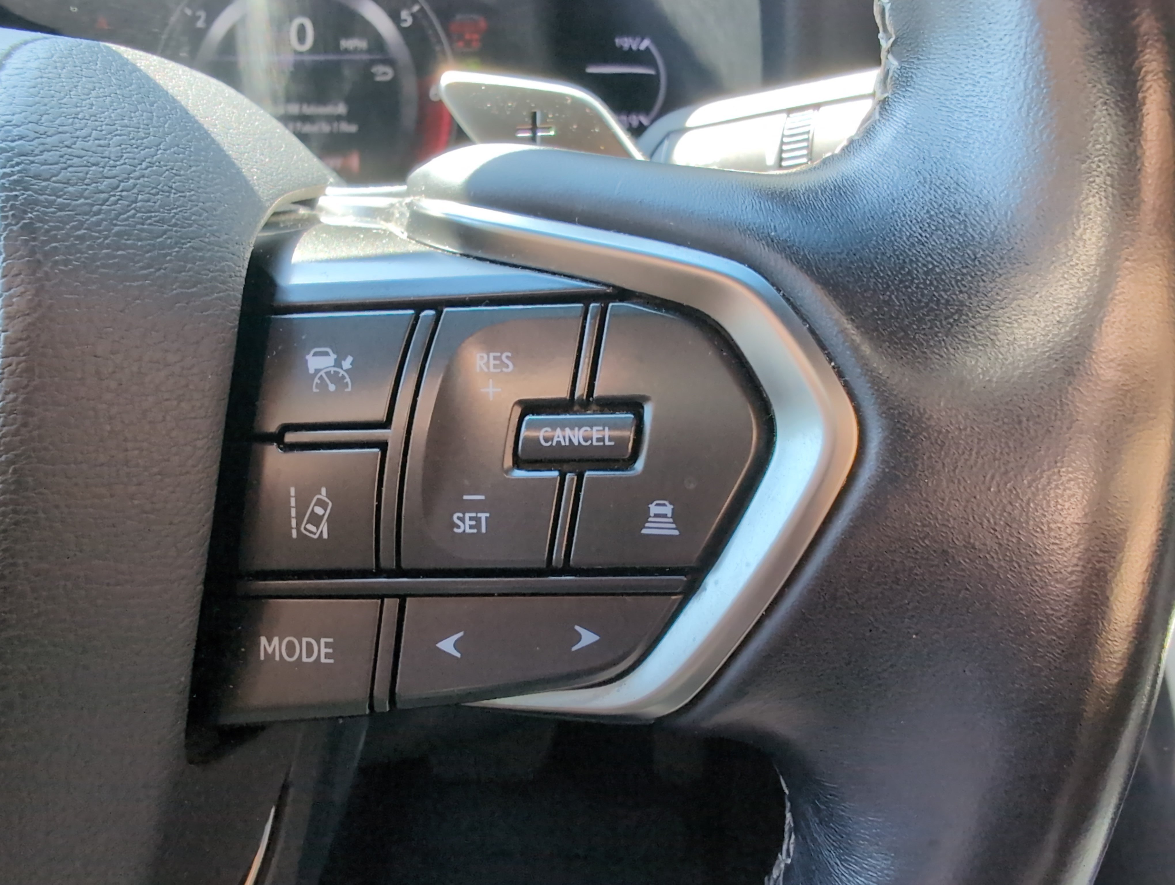 Used 2024 Lexus LX 600 4WD w/ Luxury Package image 20