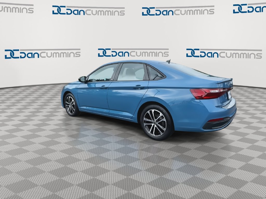 Used 2025 Volkswagen Jetta Sport FWD image 6