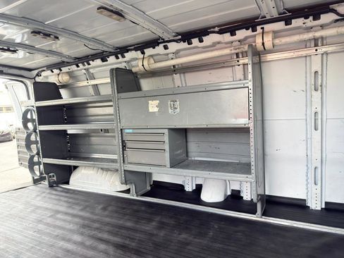 Used 2018 GMC Savana 2500 Extended RWD image 35