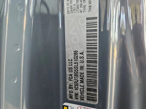 Used 2025 Jeep Gladiator Rubicon w/ Convenience Group image 26