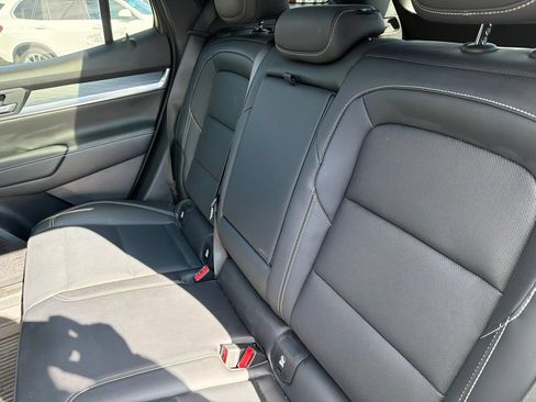 Used 2025 GMC Terrain Elevation w/ Elevation Premium Package AWD/4WD image 4