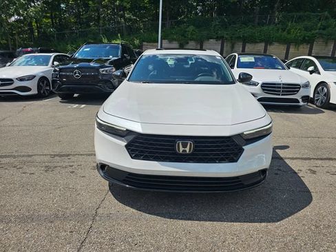 Used 2024 Honda Accord Sport image 2