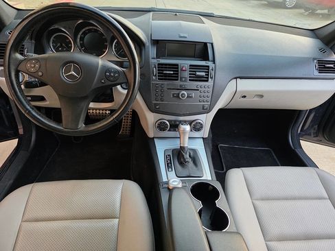 Used 2010 Mercedes-Benz C 300 Sedan image 9