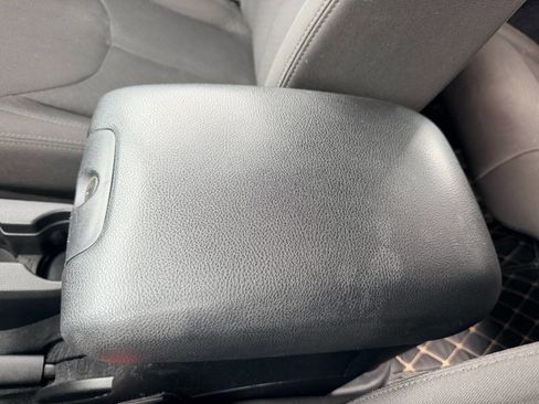 Used 2015 Jeep Wrangler Unlimited Sport image 33