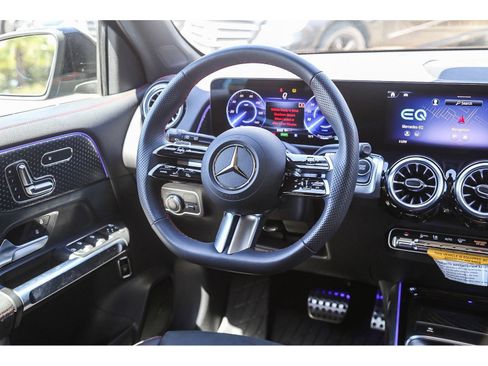 Used 2024 Mercedes-Benz EQB 300 4MATIC image 13