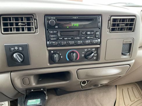 Used 2002 Ford F350 Lariat image 34