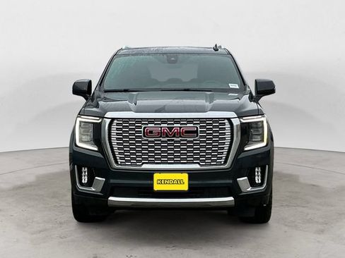 Used 2021 GMC Yukon Denali w/ Denali Premium Package AWD/4WD image 8