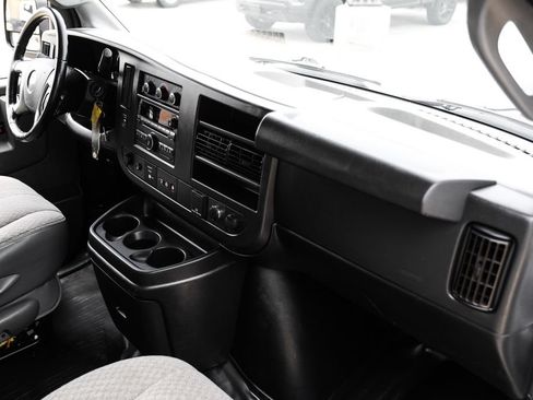 Used 2019 Chevrolet Express 2500 w/ Driver Convenience Package RWD image 9