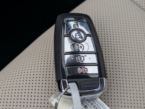 New 2026 Lincoln Corsair Reserve image 26