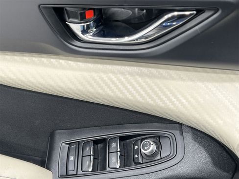 Used 2022 Subaru Ascent Premium w/ Convenience Package image 13