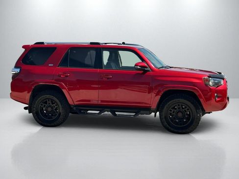 Used 2021 Toyota 4Runner SR5 Premium w/ Moonroof Package AWD/4WD image 4