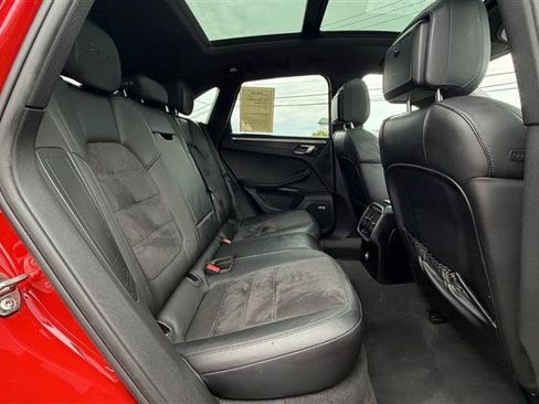 Used 2017 Porsche Macan GTS AWD/4WD image 44